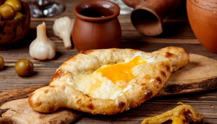 Хачапури с адыгейским сыром