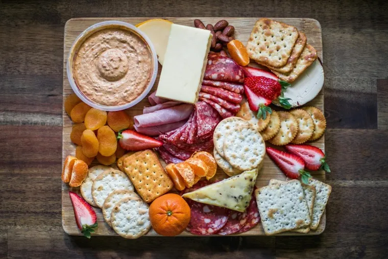 Лучшие варианты сыра для мяса по-французски