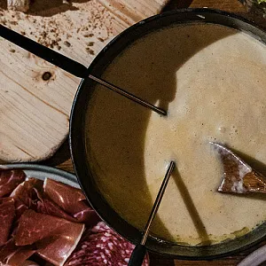 Сыр для фондю: как выбрать и какие сорта подходят